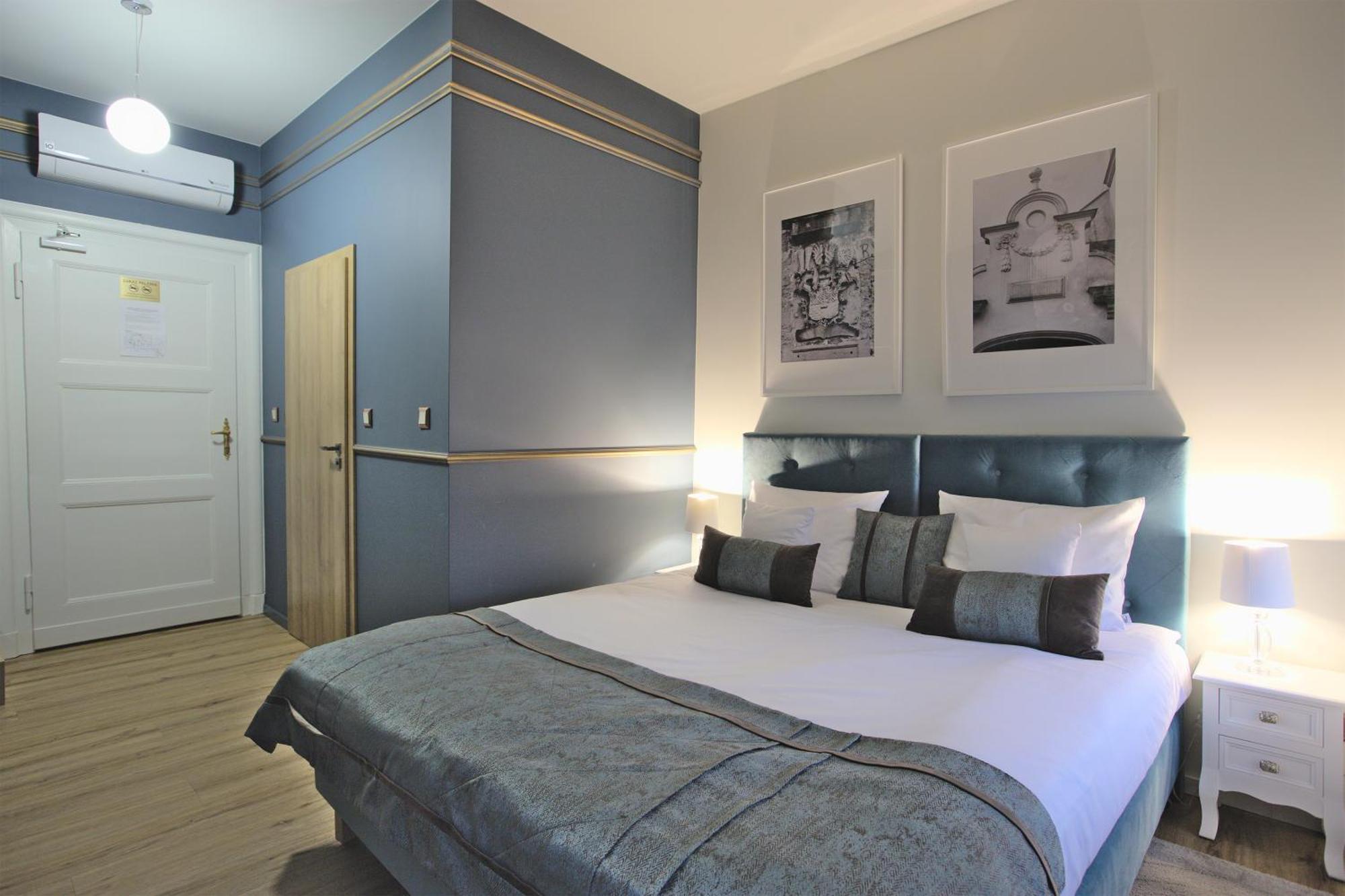 Hotel I Restauracja Na Skarpie ซ็อบโกวิตเซ ชลอสเกีย ภายนอก รูปภาพ